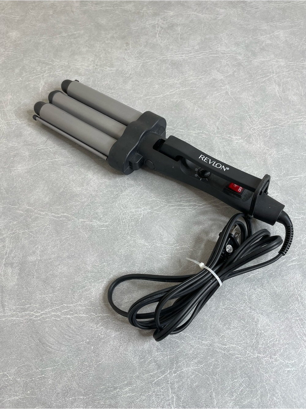 Revlon Triple Barrel Jumbo Hair Waver — Beach Waves